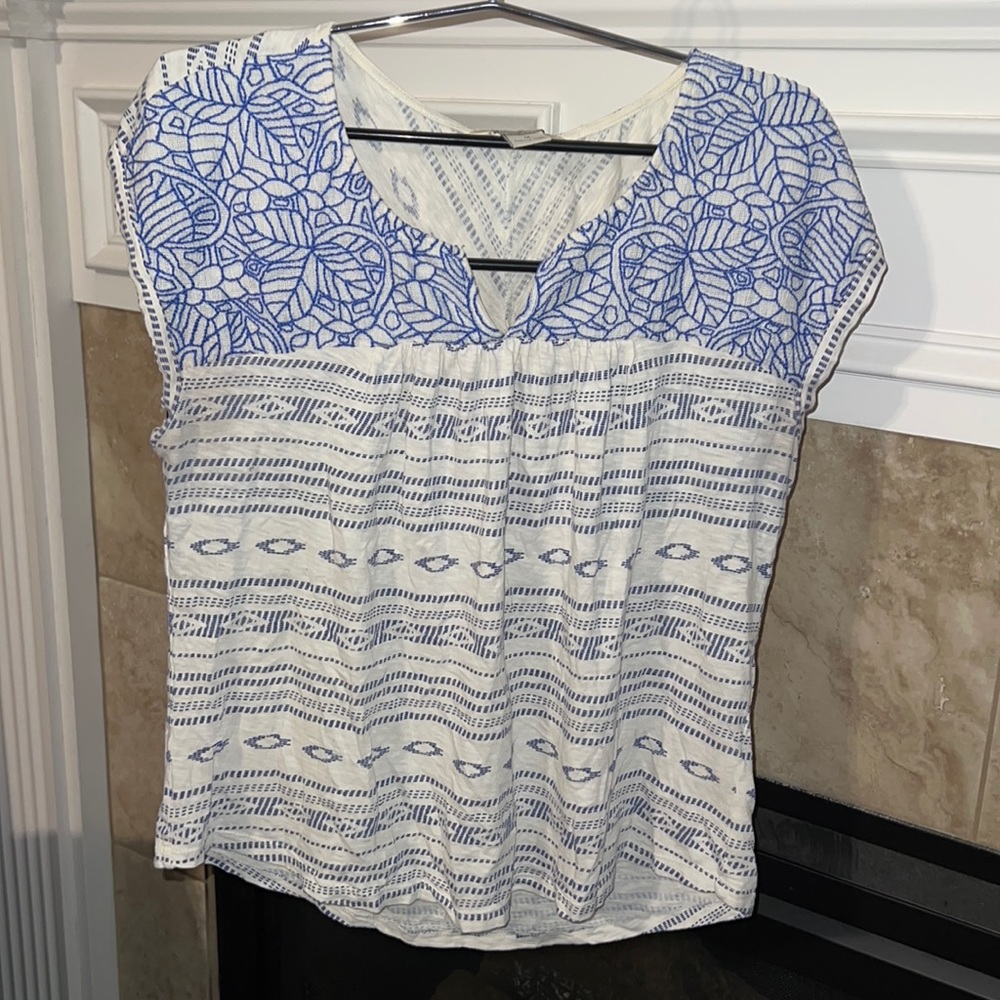 Fun embroidered lucky brand top